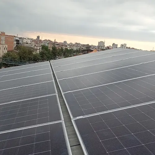 نیروگاه برق خورشیدی آمل در مازندران